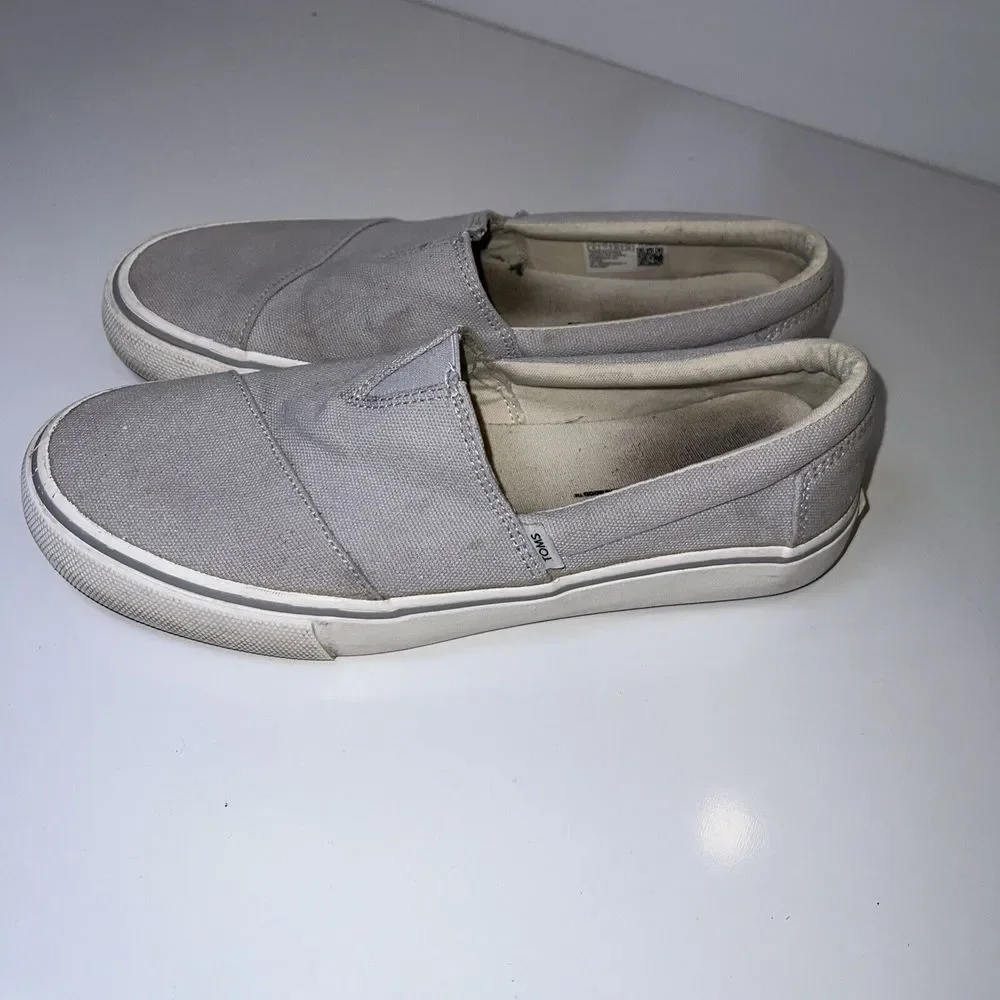 Toms pre owned